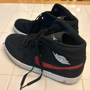 Nike Air Jordan basketball black suede tennis shoes - 10.5